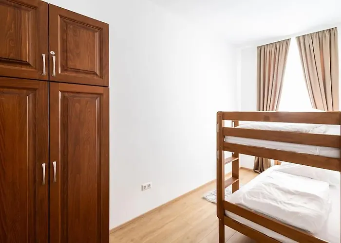 Diamond Apartment *