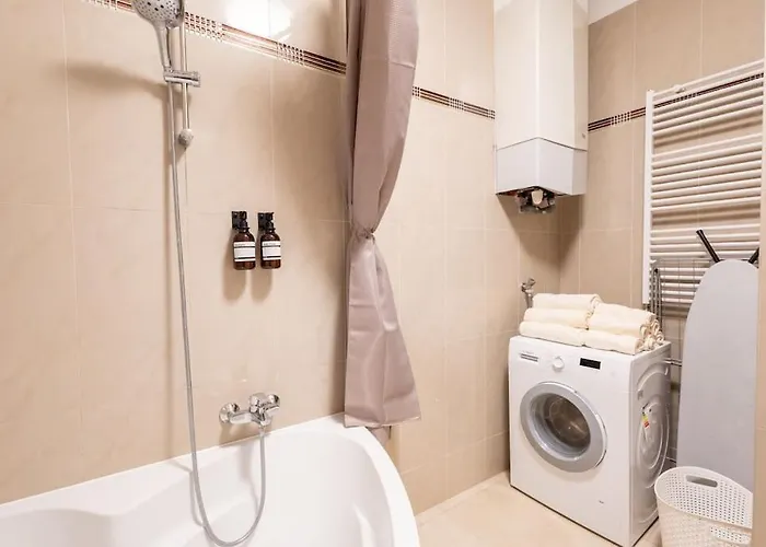 Diamond Apartment *